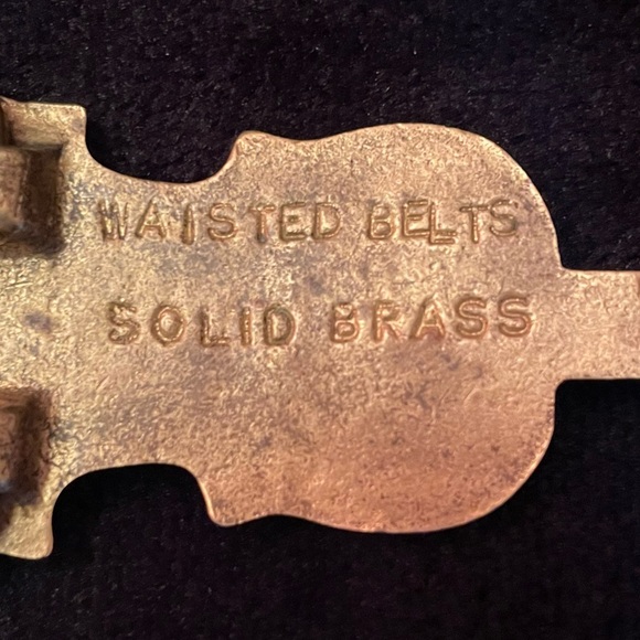 Vintage 1970’s Brass Fiddle/Violin Belt Buckle by Waisted Belts - Picture 8 of 9